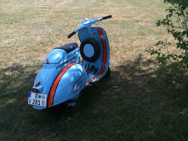 Gulf Porsche Vespa